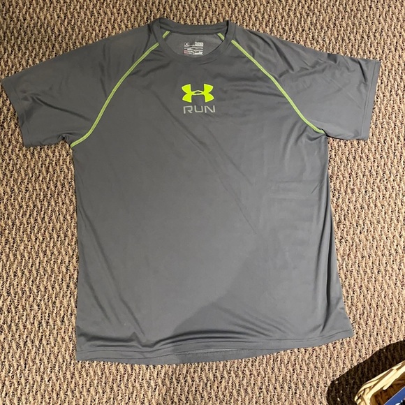 Under Armour Other - Grey under armour run heat gear t shirt with neon
